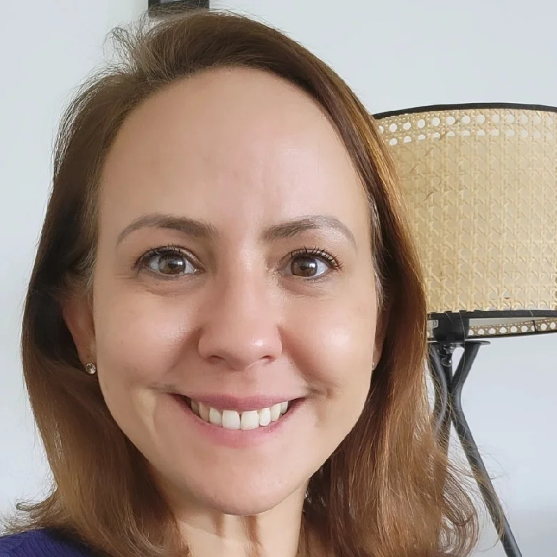 Dra. Giselle de Barros Silva